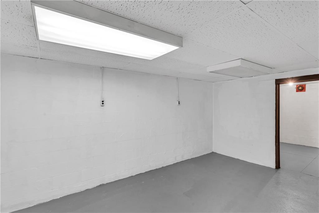 1060 Pittsburgh Road Valencia, PA 16059 - Photo 33 of 45 LL Storage