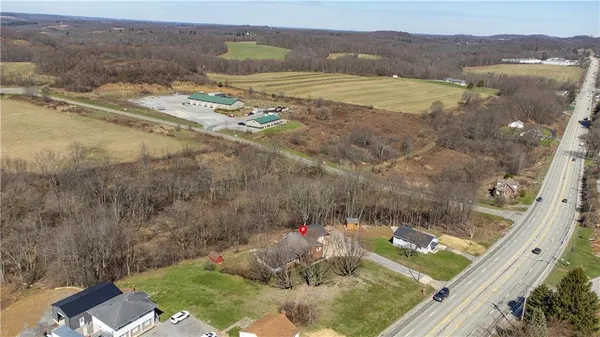 $499,000 | 1060 Pittsburgh Road, Valencia, PA 16059