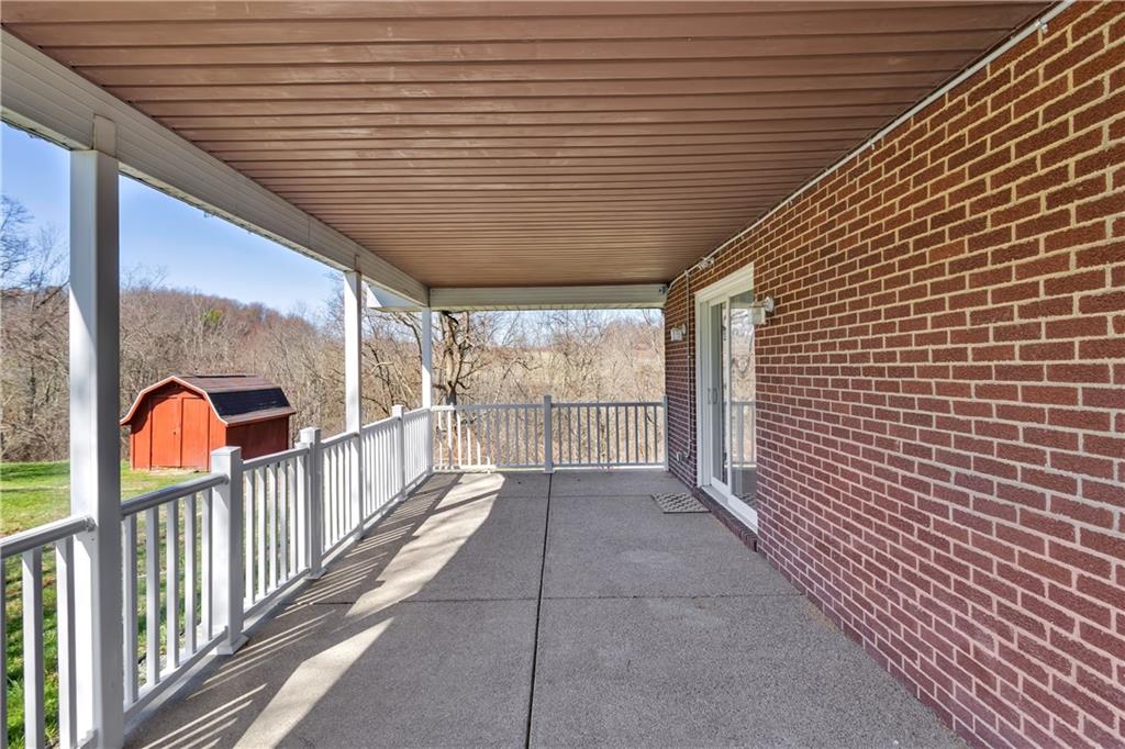 1060 Pittsburgh Road Valencia, PA 16059 - Photo 5 of 45 Covered Patio