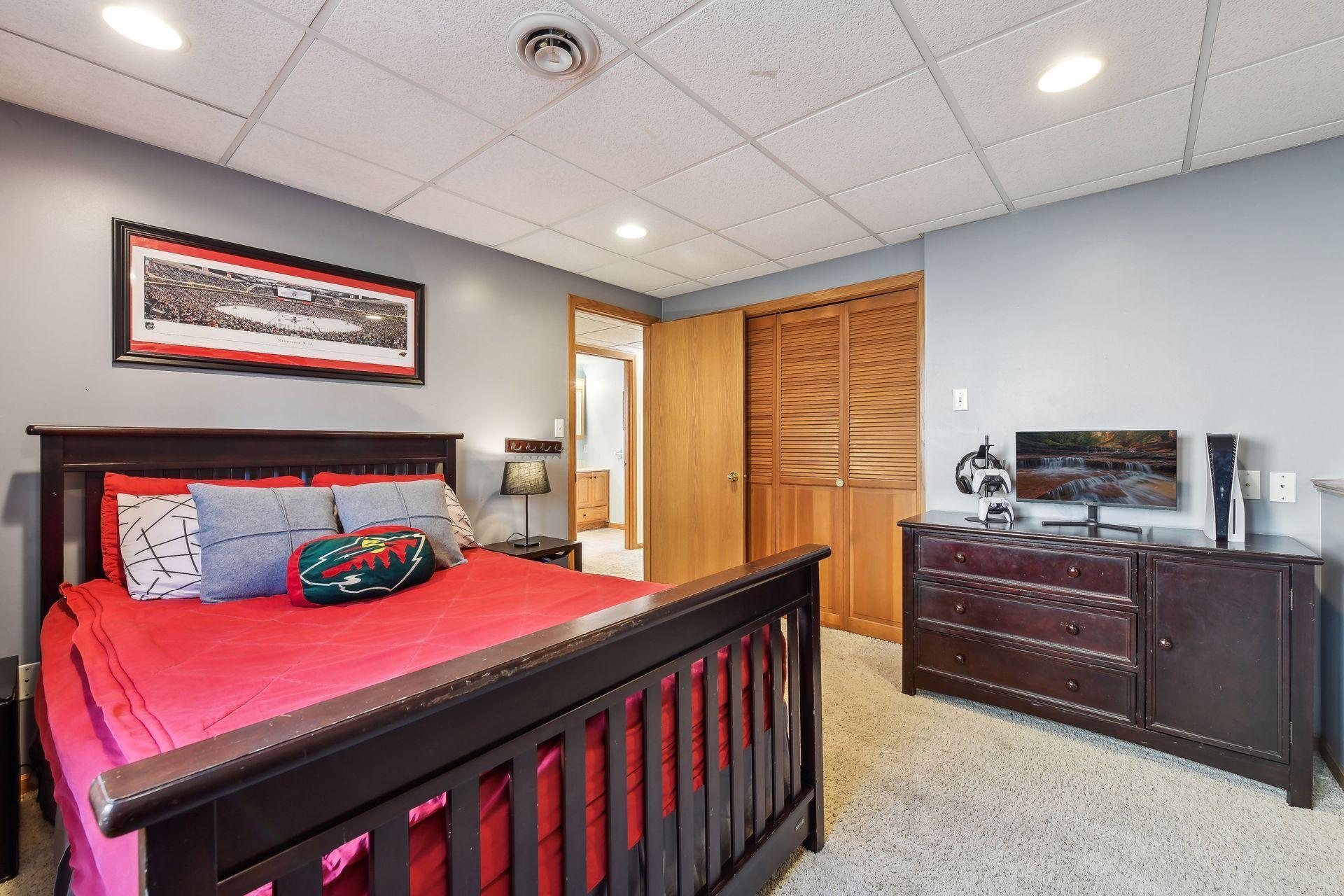 932 Sparrow Road Waconia, MN 55387 - Photo 33 of 37 Gallery Image 33