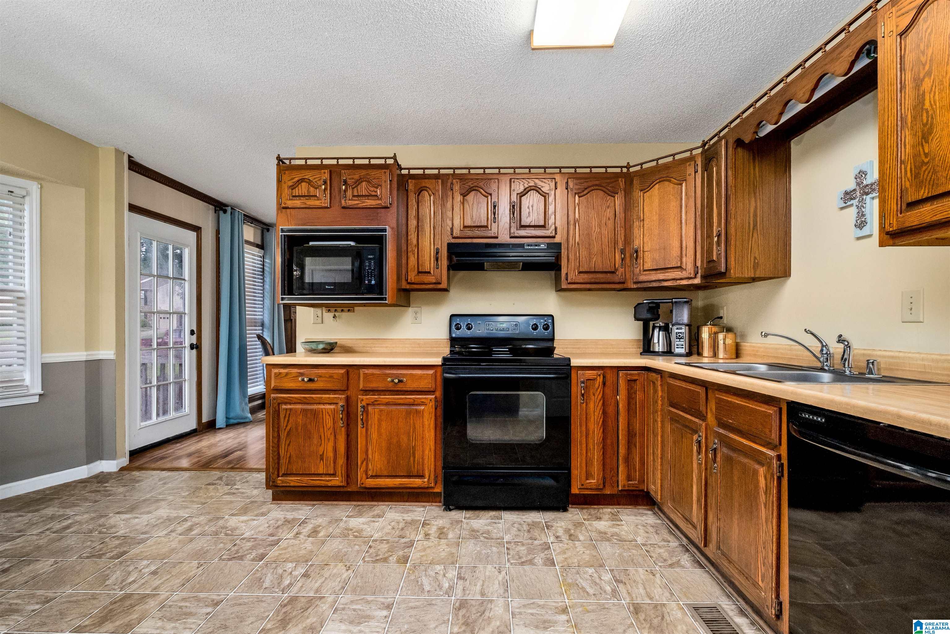 401 Roper Drive Trussville, AL 35173 - Photo 10 of 45