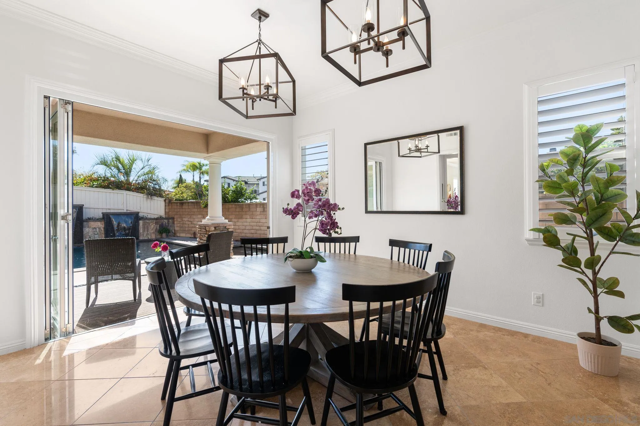 2887 Corte Morera Carlsbad, CA 92009 - Photo 15 of 68