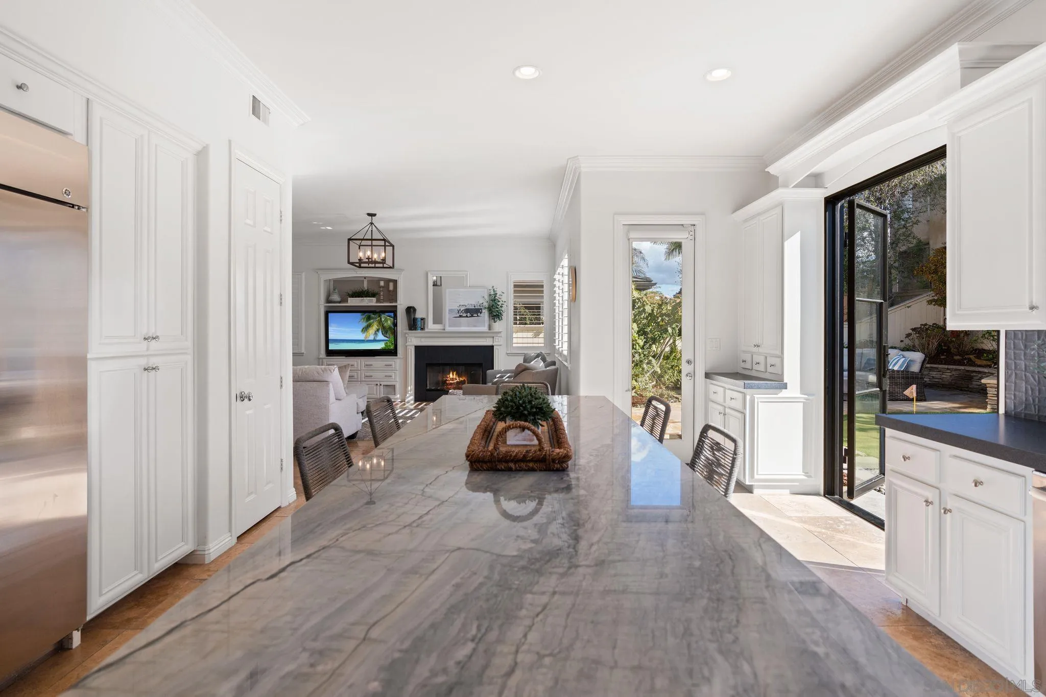 2887 Corte Morera Carlsbad, CA 92009 - Photo 18 of 68