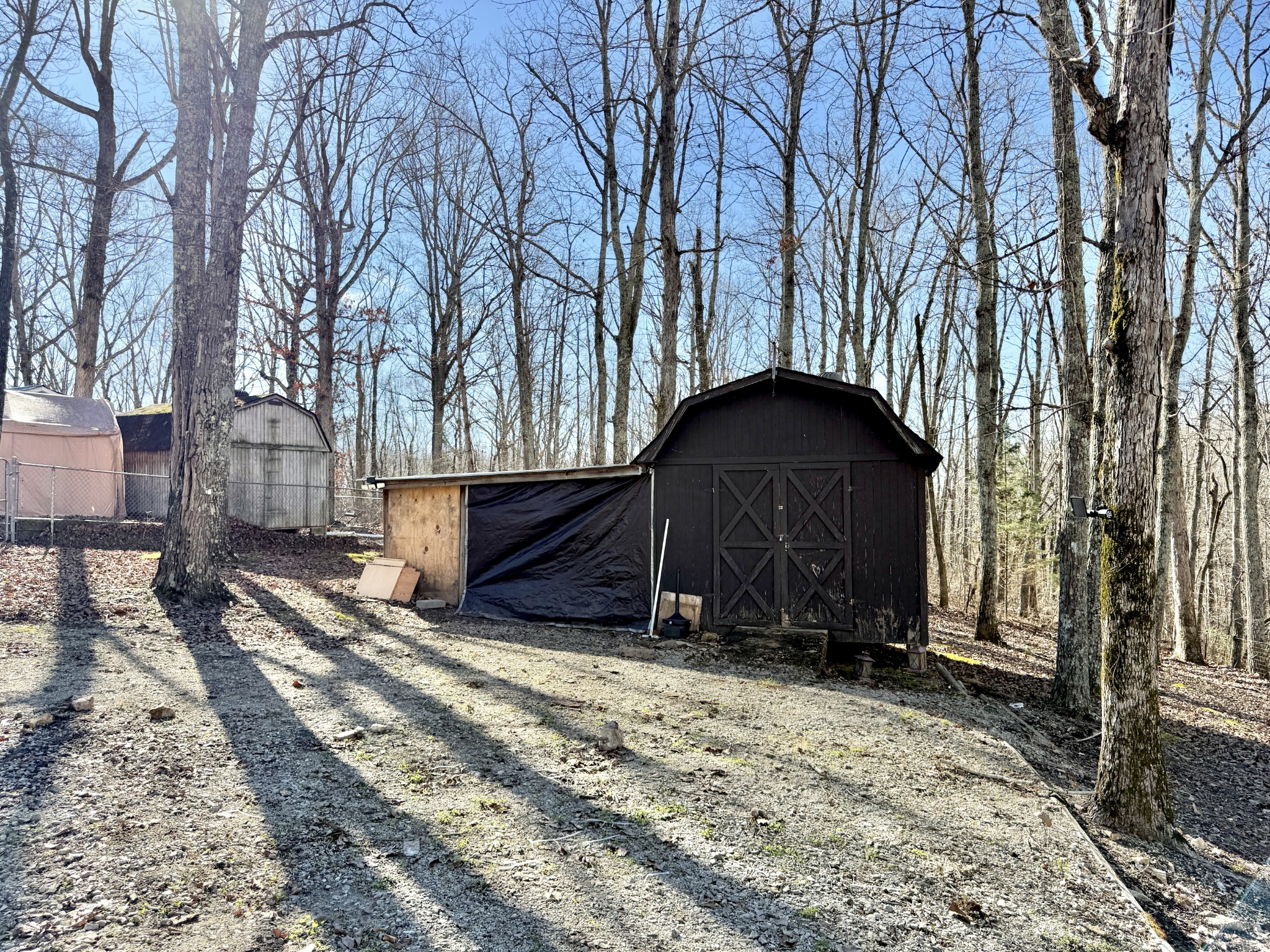 299 Sunset Drive Holladay, TN 38341 - Photo 25 of 27 a view of a barn