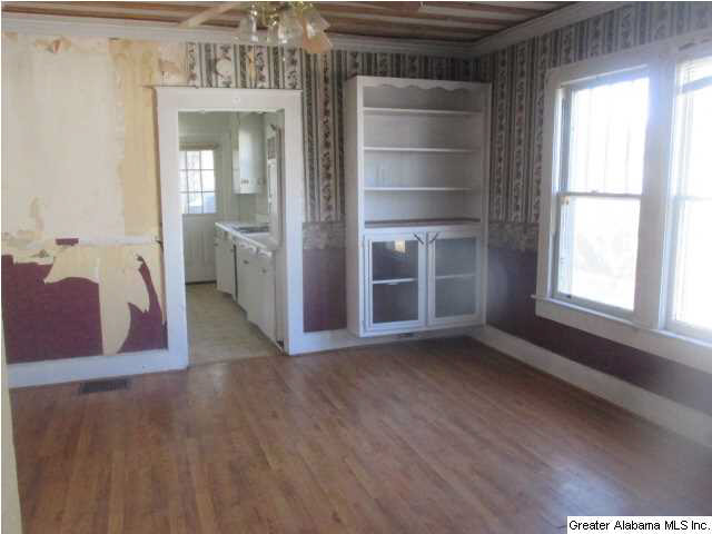 808 Valley Road Fairfield, AL 35064 - Photo 5 of 13