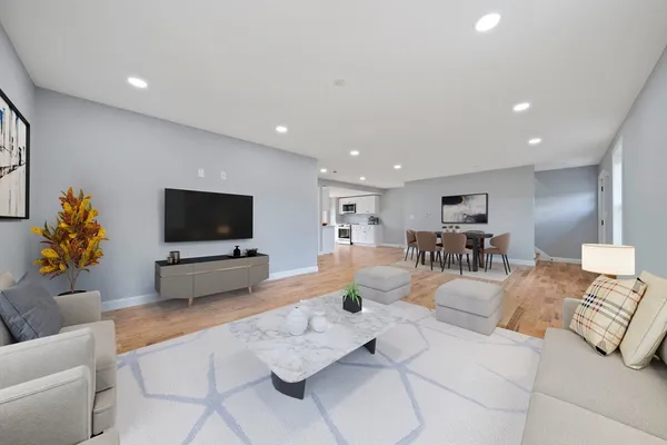 $3,500 | 13 Broadway, Unit 1, Raynham, MA 02767