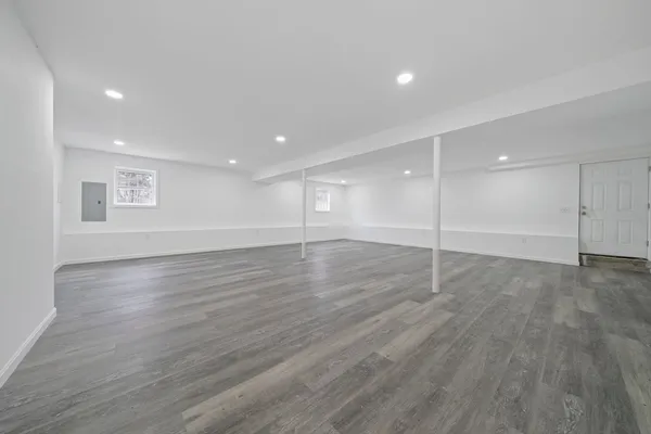 $3,500 | 13 Broadway, Unit 1, Raynham, MA 02767