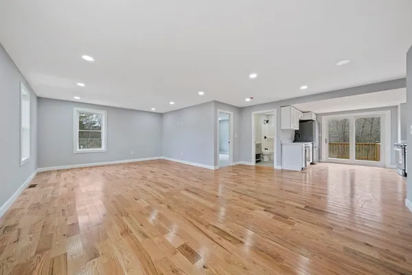 $3,500 | 13 Broadway, Unit 1, Raynham, MA 02767