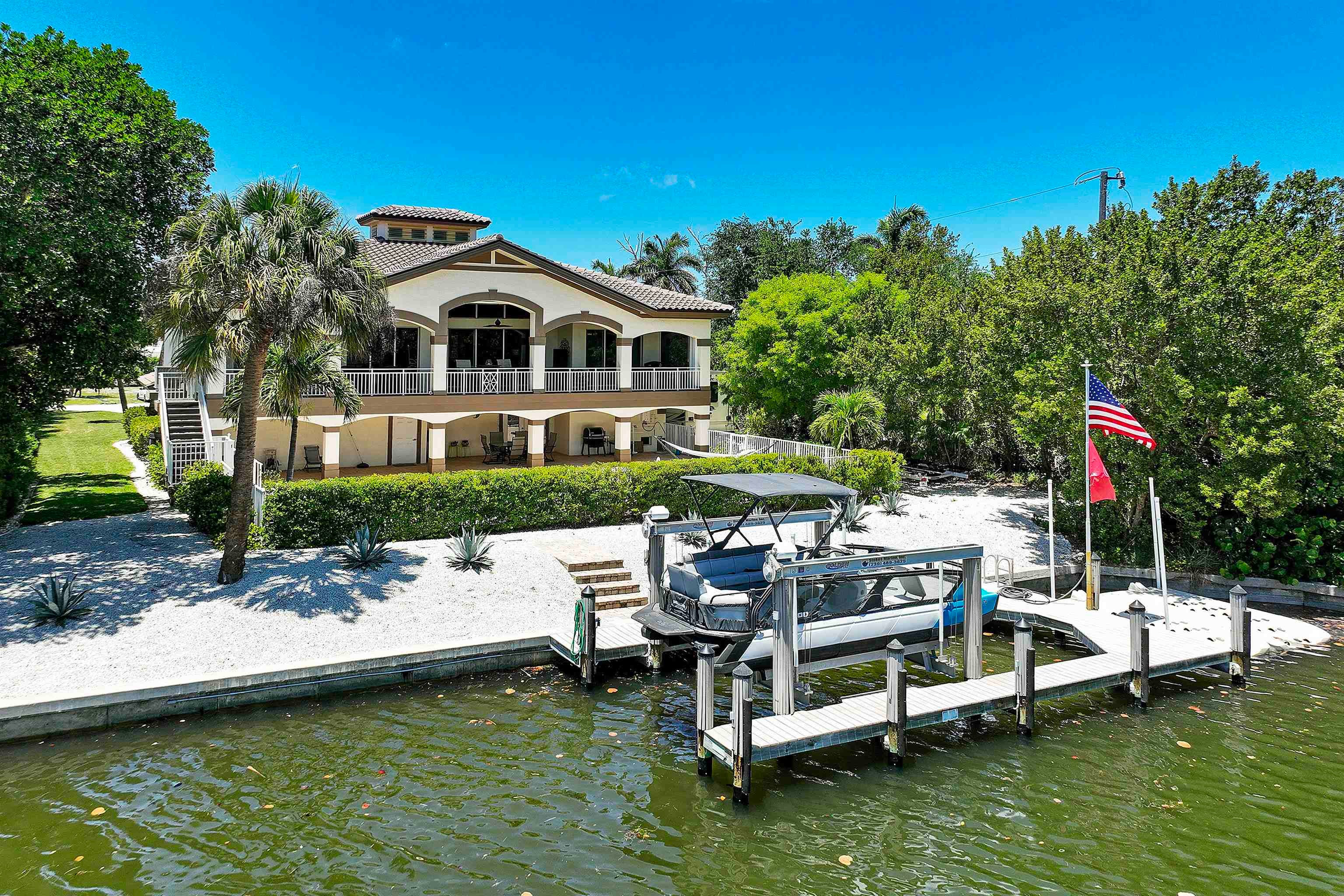 1066 Bailey Road Sanibel, FL 33957 - Photo 3 of 48 Gallery Image 3
