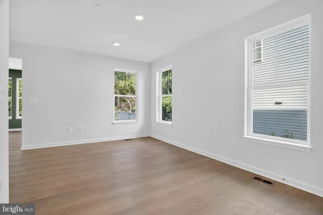 $649,999 | 9560 Cissell Avenue, Laurel, MD 20723