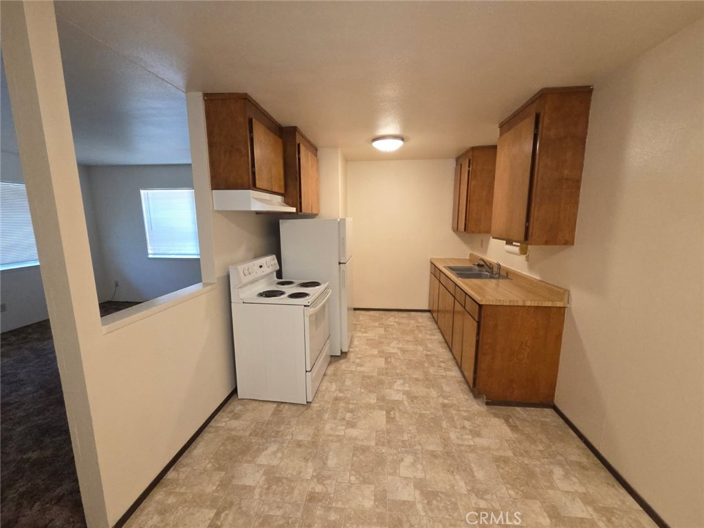 1251 Butte Street Corning, CA 96021 - Photo 6 of 13