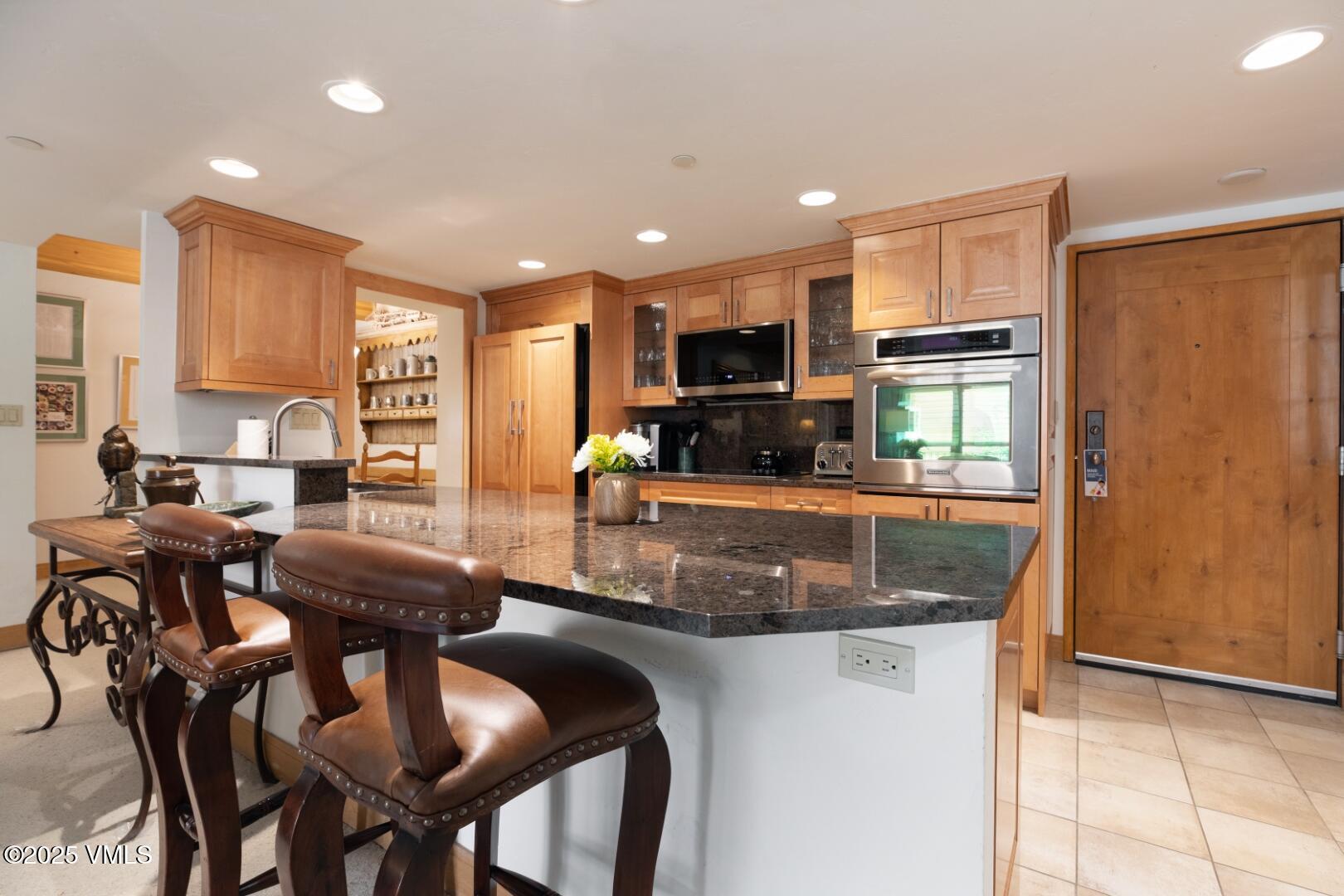 380 East Lionshead Circle, Unit 160 Vail, CO 81657 - Photo 4 of 21 4 Kitchen