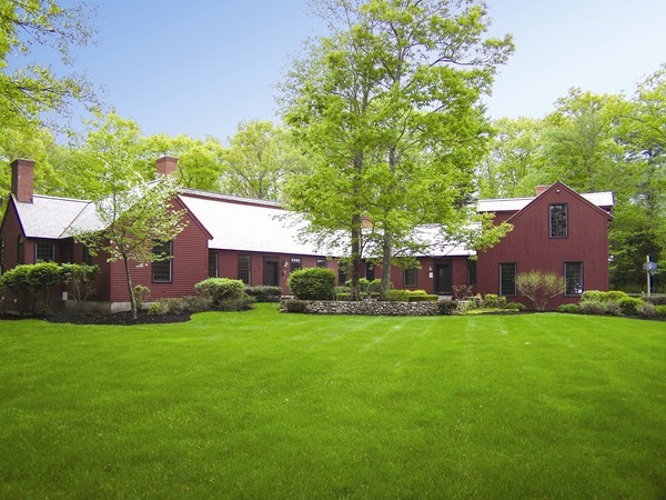 240 Candlestick Road North Andover, MA 01845 - Photo 1 of 23 Gallery Image 1
