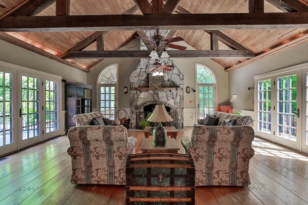 240 Candlestick Road North Andover, MA 01845 - Photo 11 of 23 Gallery Image 11