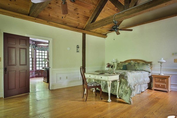 240 Candlestick Road North Andover, MA 01845 - Photo 17 of 23 Gallery Image 17