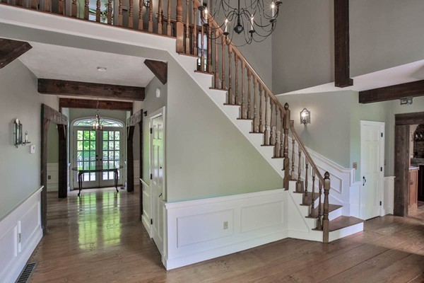 240 Candlestick Road North Andover, MA 01845 - Photo 4 of 23 Gallery Image 4