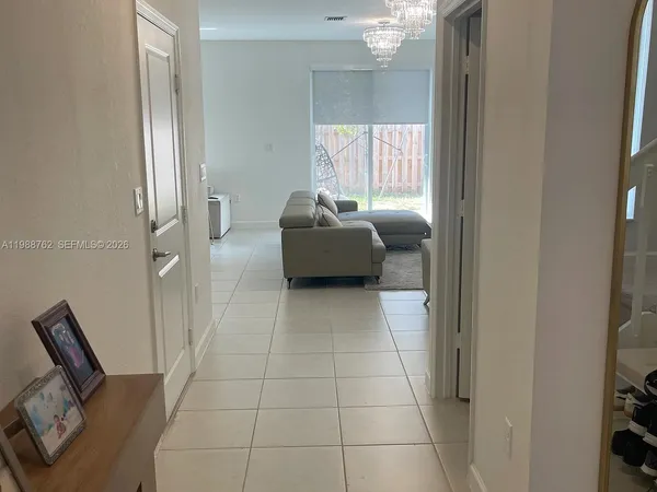 $3,200 | 728 Southeast 14th Court, Homestead, FL 33034