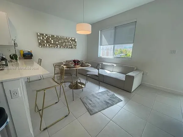 $3,200 | 728 Southeast 14th Court, Homestead, FL 33034