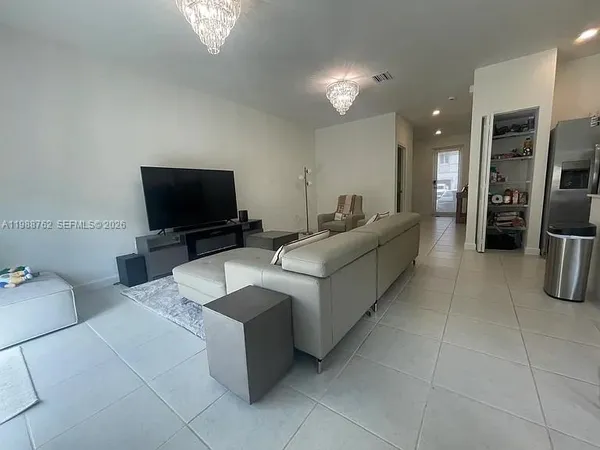 $3,200 | 728 Southeast 14th Court, Homestead, FL 33034