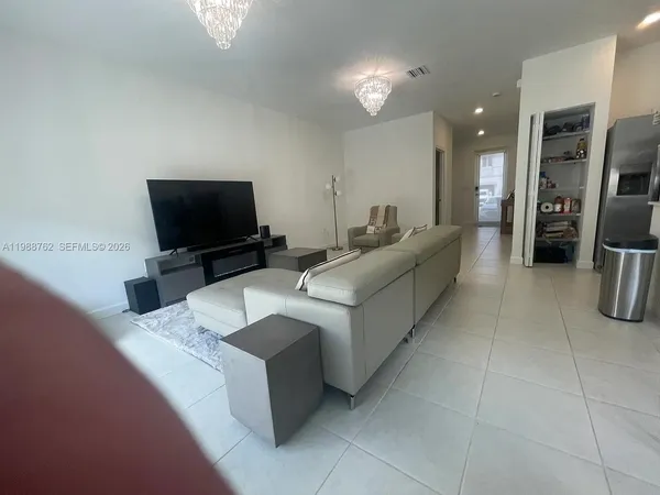 $3,200 | 728 Southeast 14th Court, Homestead, FL 33034