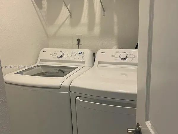 $3,200 | 728 Southeast 14th Court, Homestead, FL 33034