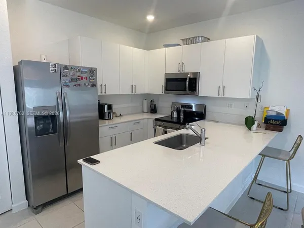 $3,200 | 728 Southeast 14th Court, Homestead, FL 33034