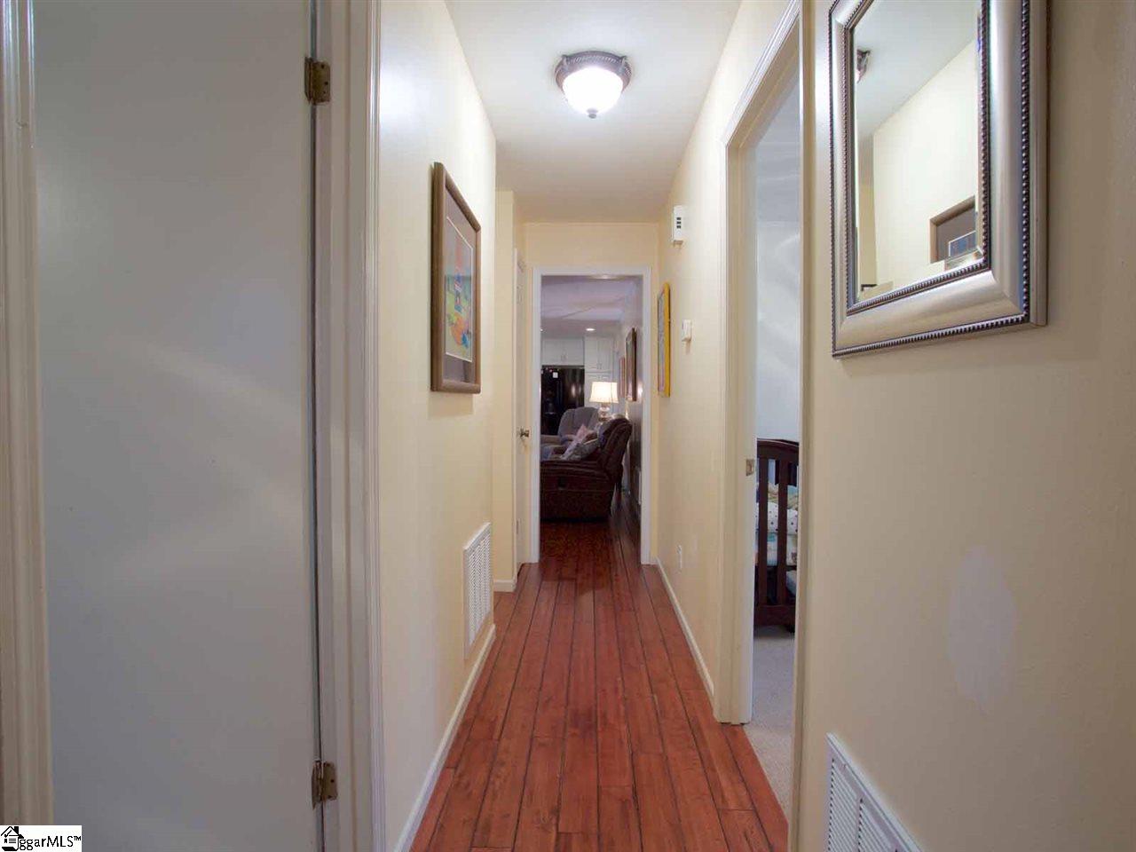 107 Bennington Road Greer, SC 29650 - Photo 14 of 28 Gallery Image 14