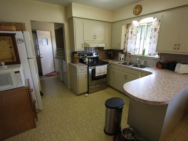 1404 Upland Avenue Rhinelander, WI 54501 - Photo 3 of 9 Gallery Image 3