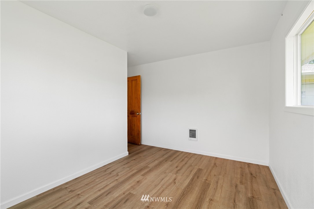 25 Moore Road South Bend, WA 98586 - Photo 11 of 18 Gallery Image 11