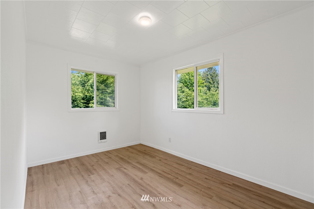 25 Moore Road South Bend, WA 98586 - Photo 12 of 18 Gallery Image 12