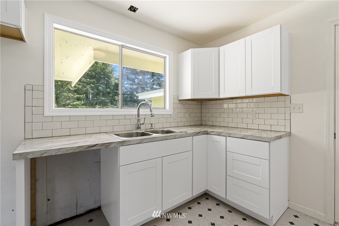 25 Moore Road South Bend, WA 98586 - Photo 8 of 18 Gallery Image 8