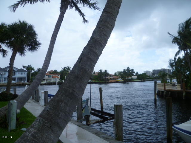 1088 Jeffery Street Boca Raton, FL 33487 - Photo 6 of 19 Intracoastal Community