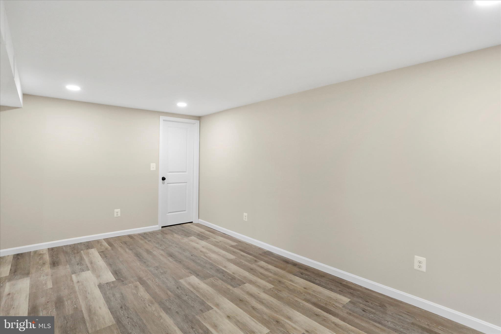 27 Harvard Road Hagerstown, MD 21742 - Photo 16 of 32 Family Room