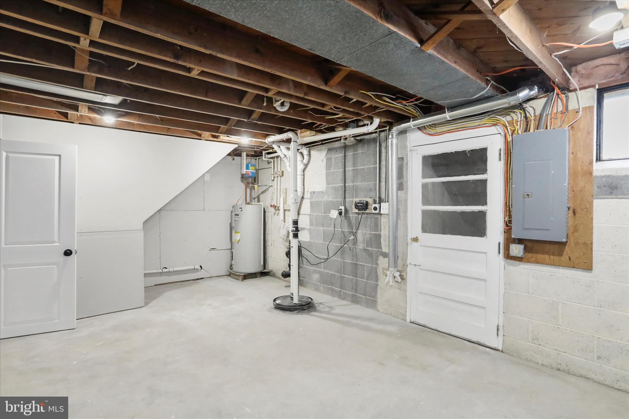 27 Harvard Road Hagerstown, MD 21742 - Photo 24 of 32 Utility Room Washer and Dryer