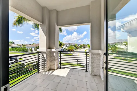 $3,250,000 | 2600 Northwest 69th Street, Boca Raton, FL 33496