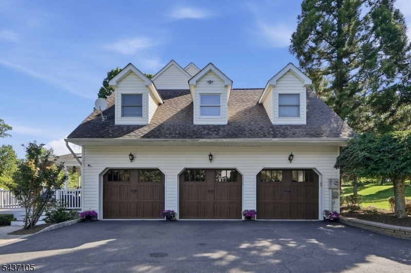 13 Hunters Trail Chester, NJ 07930 - Photo 45 of 50