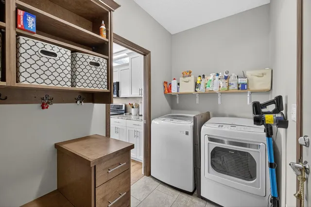 $459,900 | 875 Golfview Avenue, Zumbrota, MN 55992