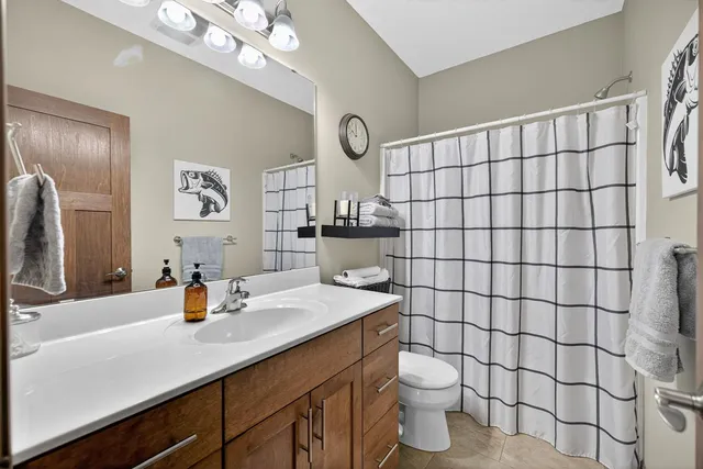 $459,900 | 875 Golfview Avenue, Zumbrota, MN 55992