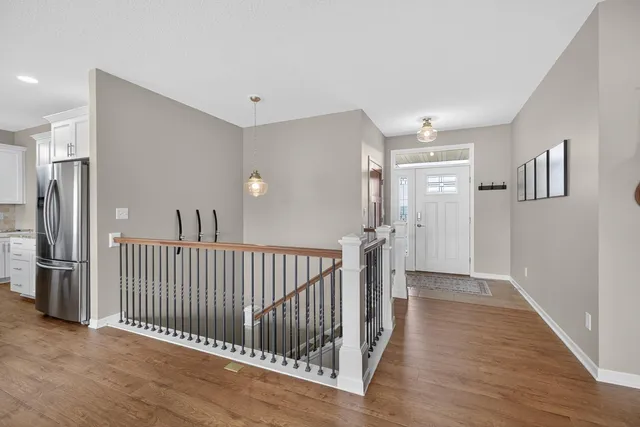 $459,900 | 875 Golfview Avenue, Zumbrota, MN 55992