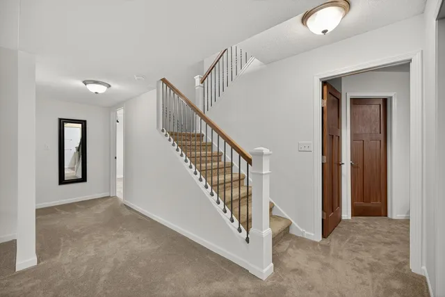 $459,900 | 875 Golfview Avenue, Zumbrota, MN 55992