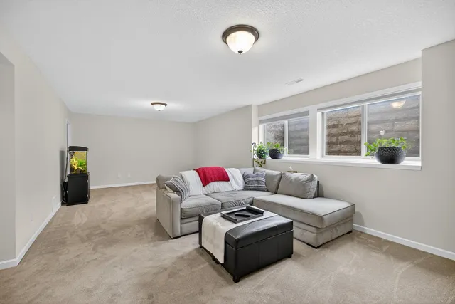 $459,900 | 875 Golfview Avenue, Zumbrota, MN 55992