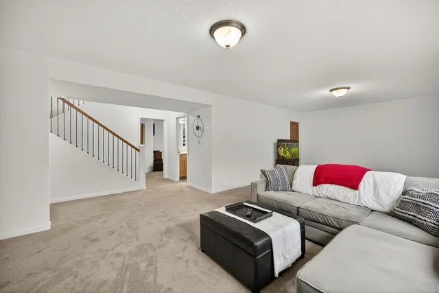 $459,900 | 875 Golfview Avenue, Zumbrota, MN 55992