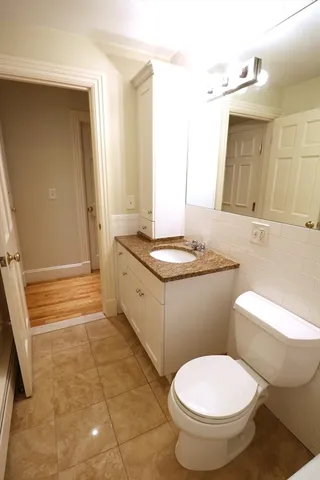 $3,100 | 8 Caldwell Avenue, Unit 2, Somerville, MA 02143