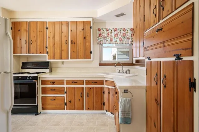 $279,900 | 2449 W Forest, Beloit, WI 53511