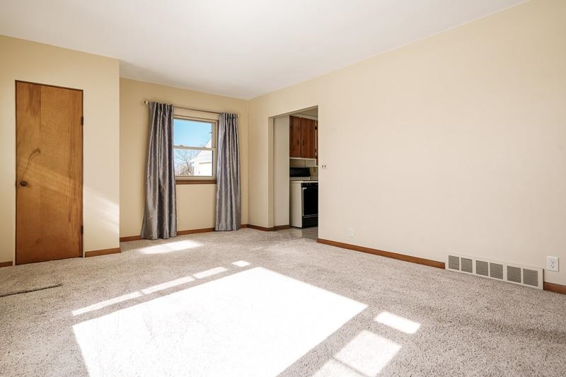 2449 W Forest Beloit, WI 53511 - Photo 19 of 46