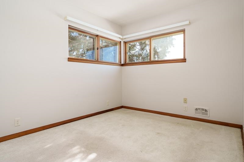 2449 W Forest Beloit, WI 53511 - Photo 24 of 46