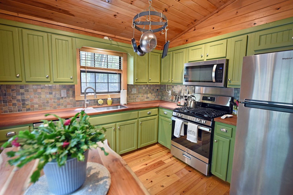 112 Sunrise Lane Blue Ridge, GA 30513 - Photo 25 of 35