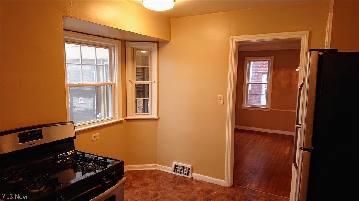 1158 Castleton Road Cleveland Heights, OH 44121 - Photo 9 of 27