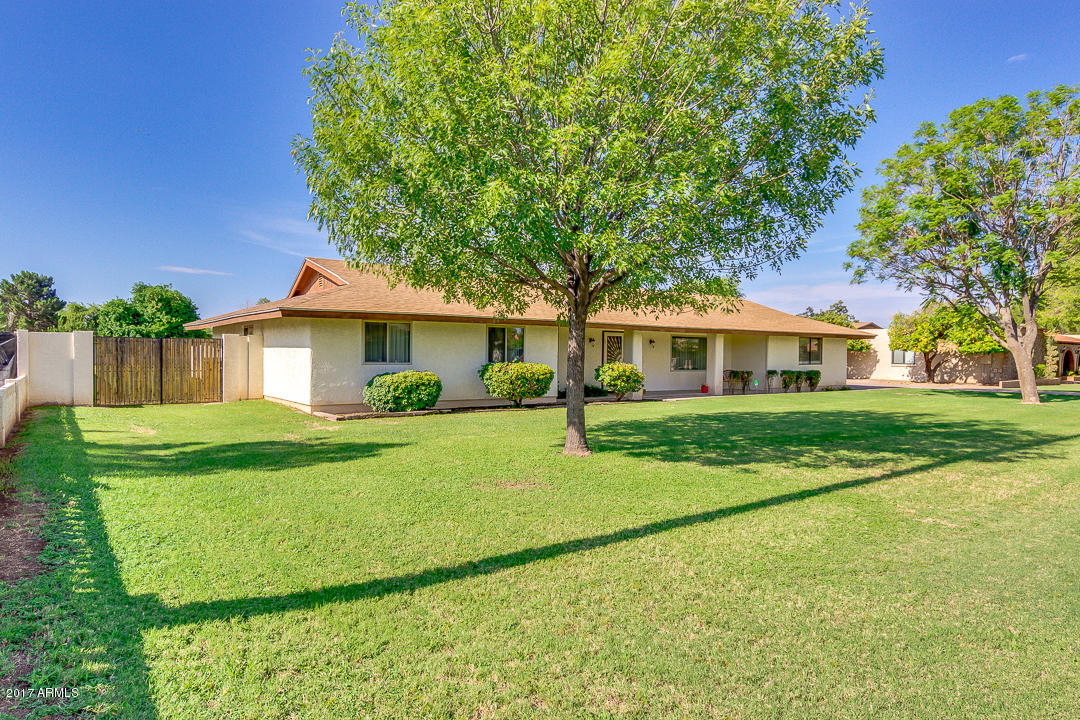 965 East Gunstock Road Chandler, AZ 85286 - Photo 2 of 46 Side RV gates