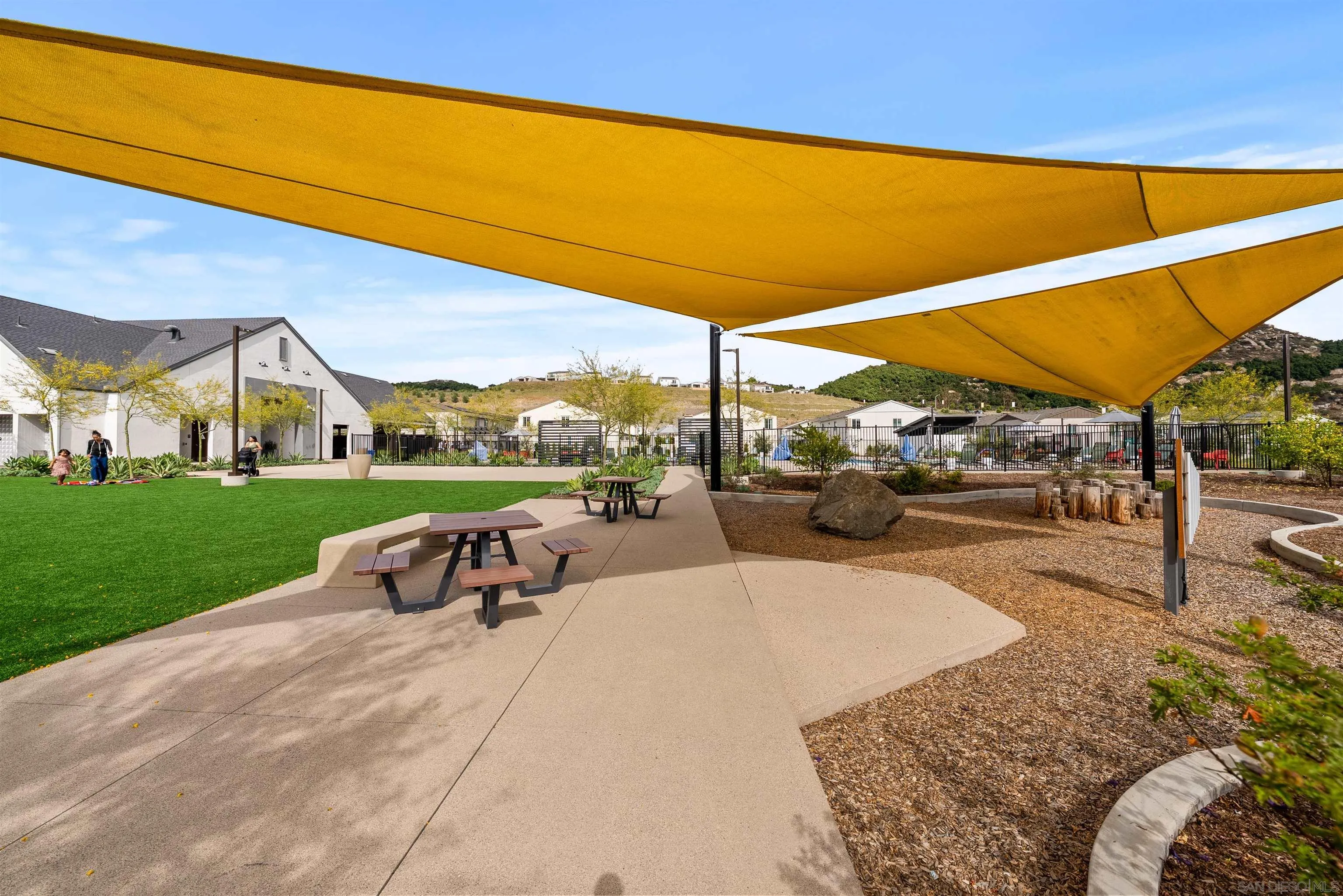 323 Satsuma Trail Fallbrook, CA 92028 - Photo 22 of 28 a view of a patio with swimming pool
